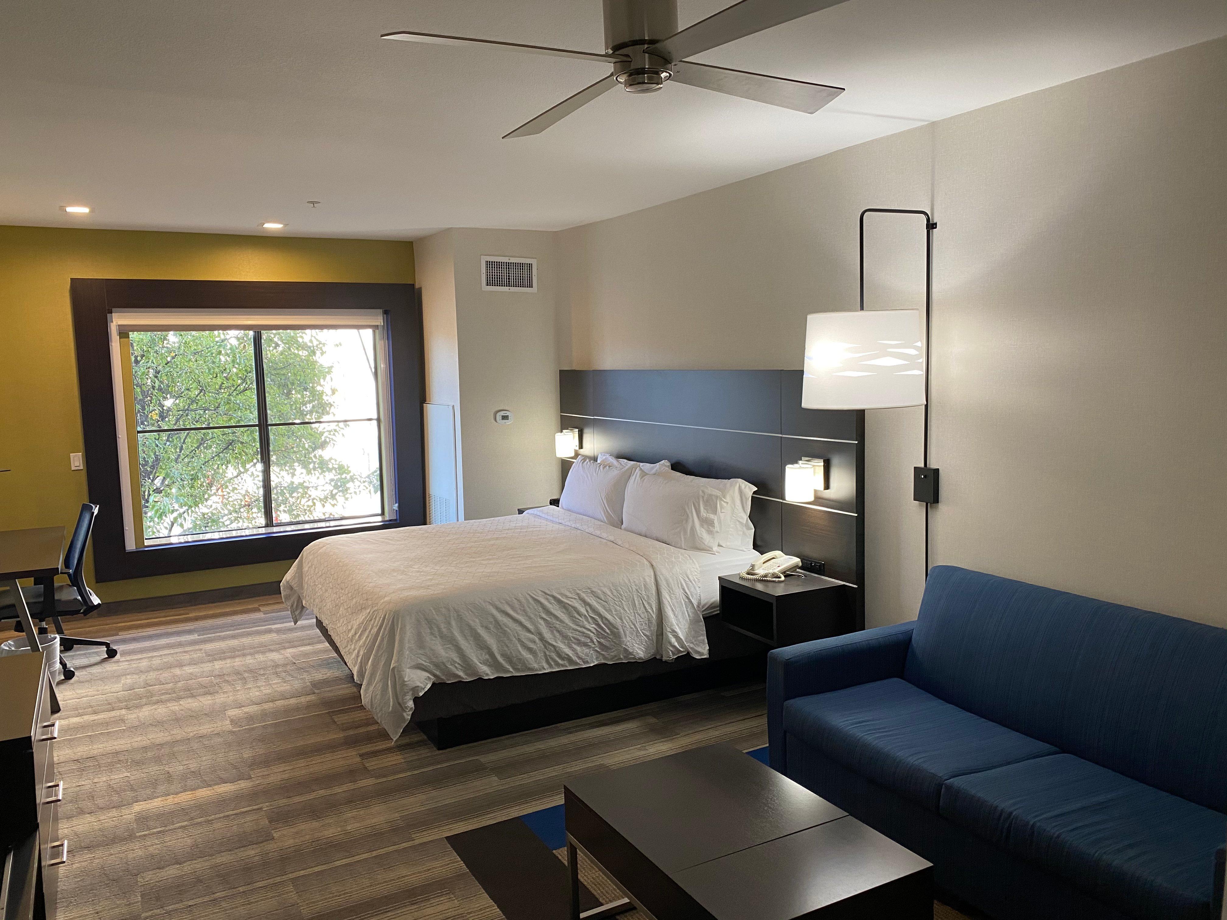 Express & By Ihg Hotel