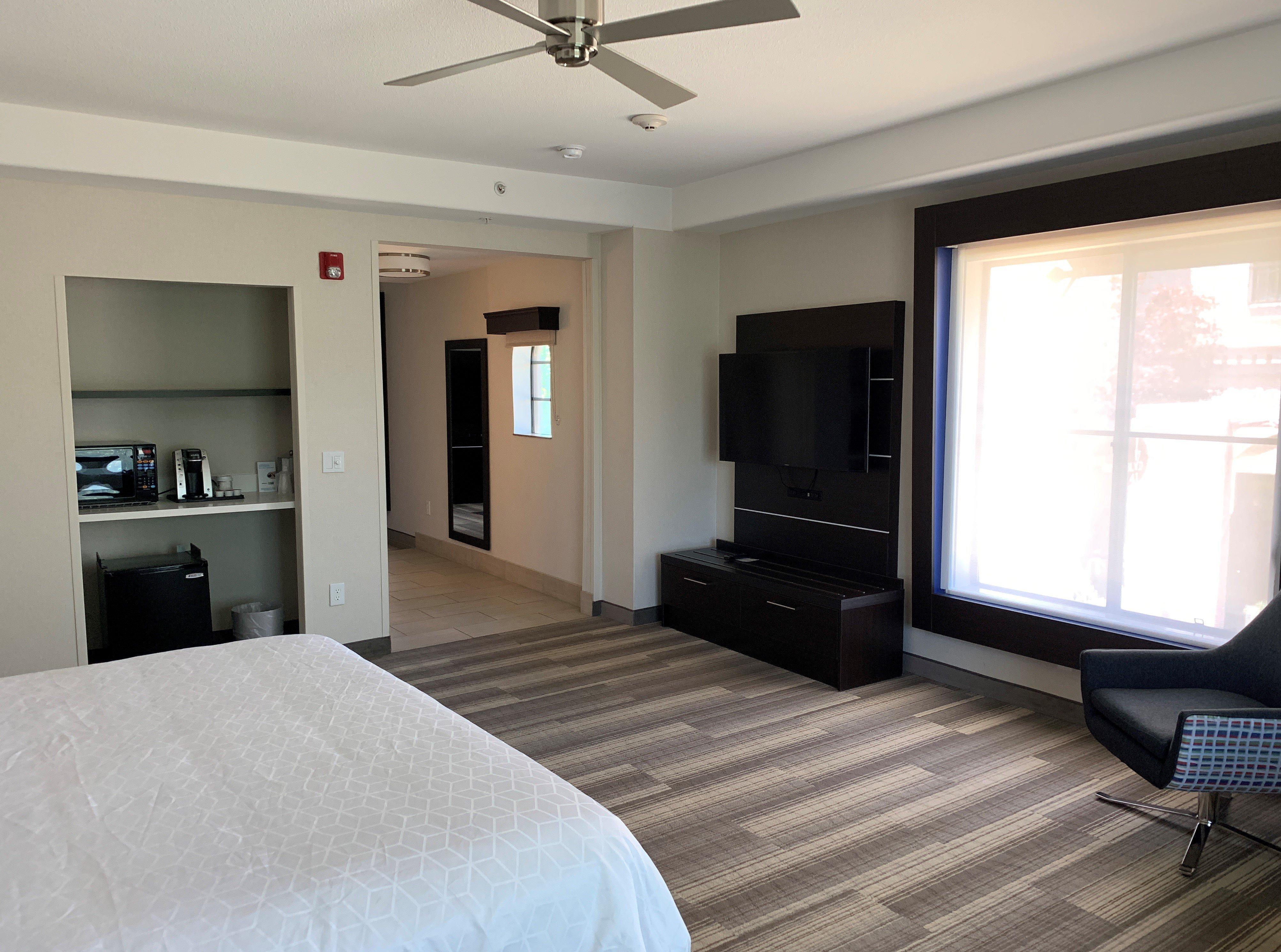 Express & By Ihg Hotel 4*