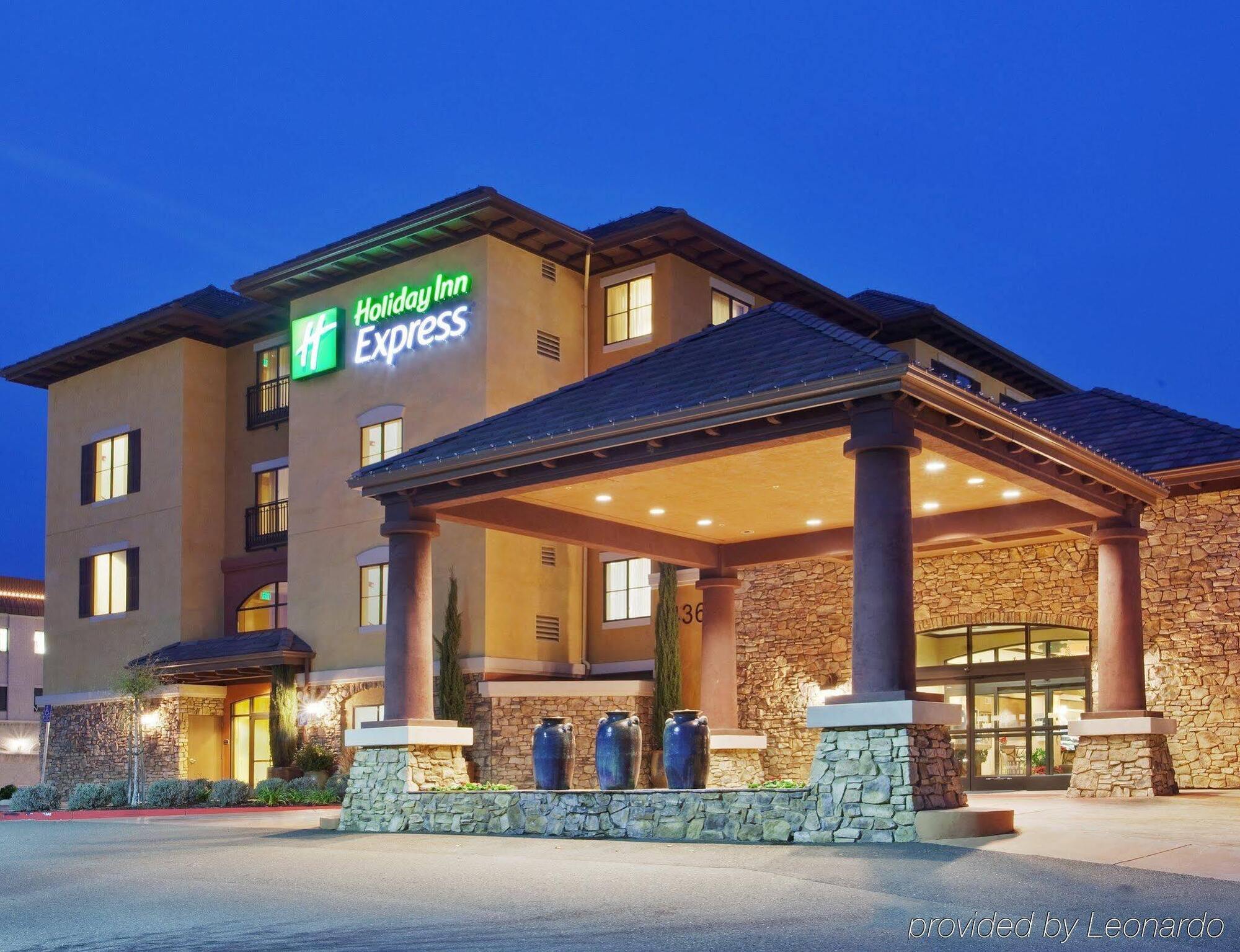 Hotel Express & By Ihg 4*